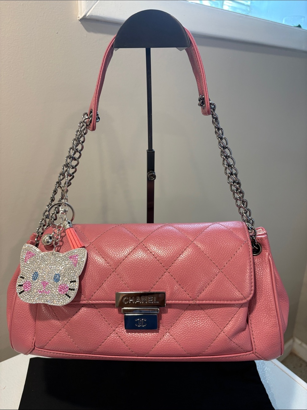 CHANEL Authentic Vintage Shoulder Handbag Leather and Silver Hardware, Preowned